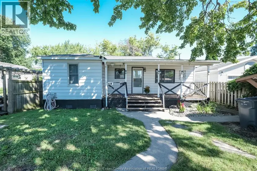 Detached at 624 CHARLES, Windsor