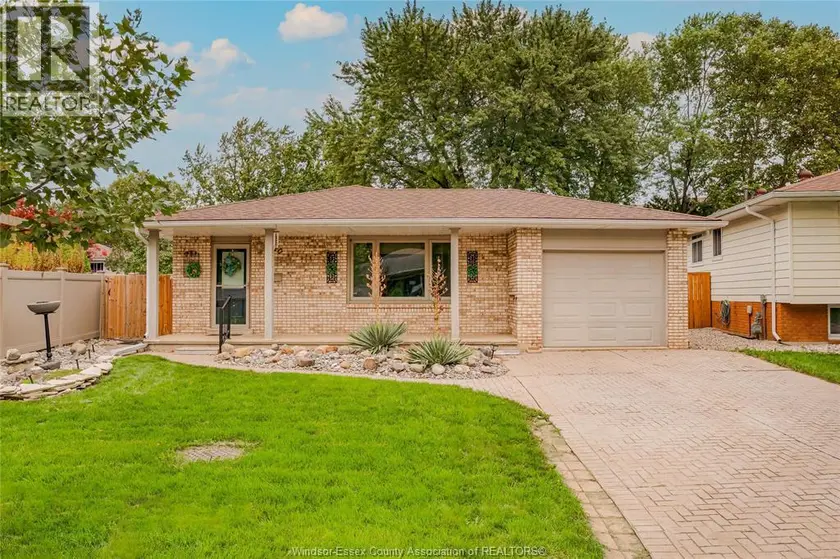 Detached at 7110 Isabelle COURT, Windsor