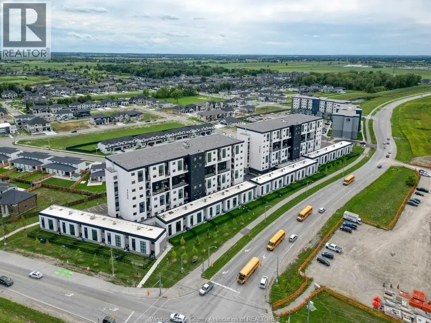 Townhouse at 4300 Laurier PARKWAY Unit# 215, LaSalle