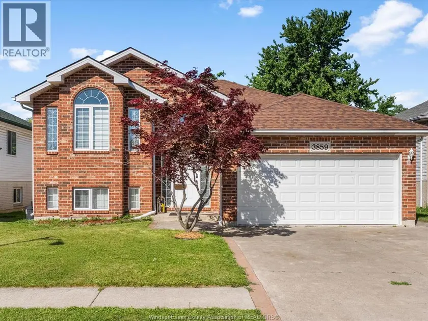 Detached at 3859 CLARA AVENUE, Windsor