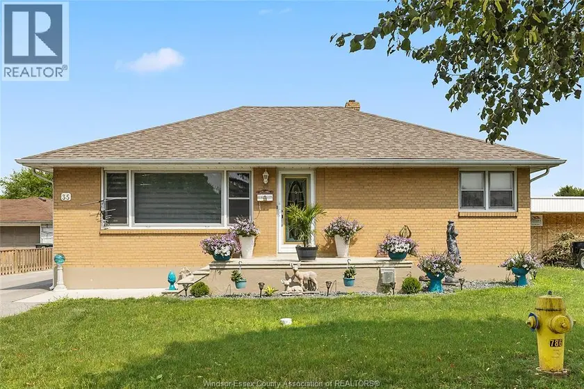 Detached at 35 VICTORIA STREET Unit# LOWER, Amherstburg