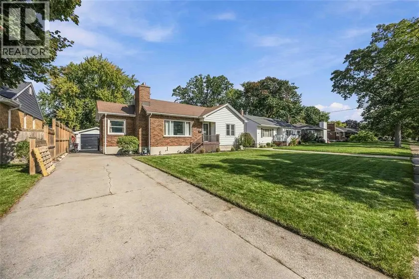 Detached at 772 KEMSLEY DRIVE, Sarnia