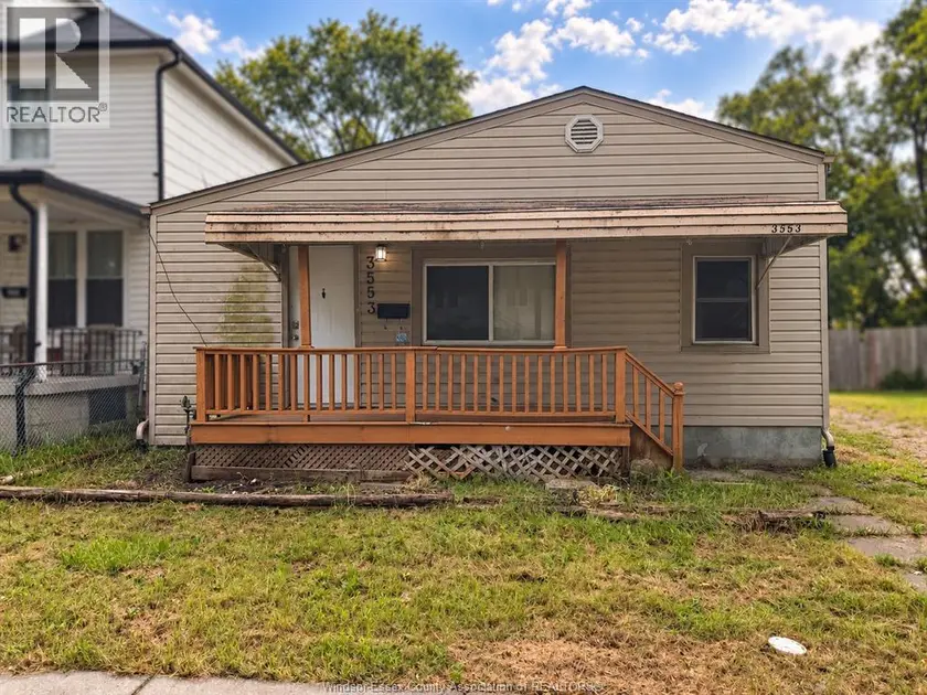 Detached at 3553 KING STREET, Windsor