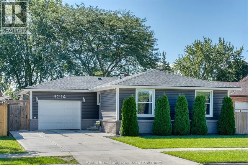 Detached at 3214 FOREST GLADE DRIVE, Windsor