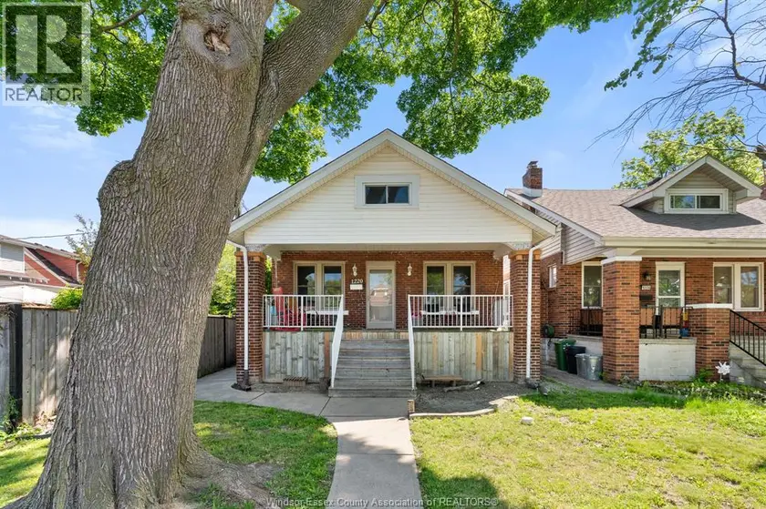 Detached at 1220 BRUCE AVENUE, Windsor