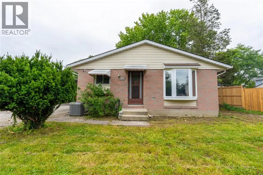 Detached at 1104 OVERLEA CRESCENT, Sarnia