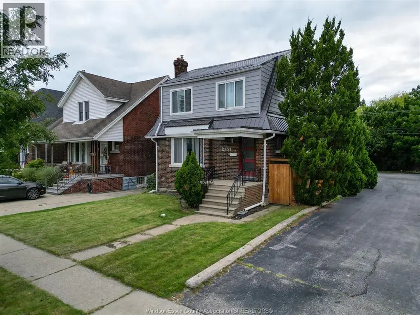 Detached at 2131 LINCOLN ROAD, Windsor