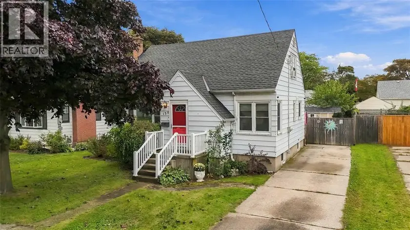 Detached at 139 Gordon STREET, Sarnia