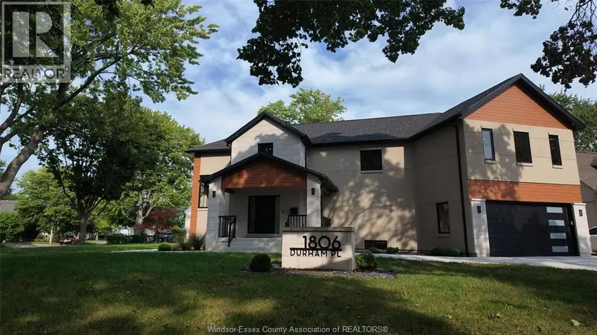 Detached at 1806 DURHAM PLACE, Windsor