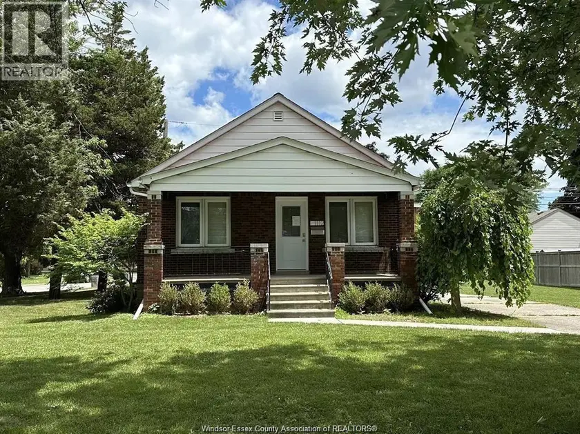 Detached at 1112 EASTLAWN AVENUE, Windsor