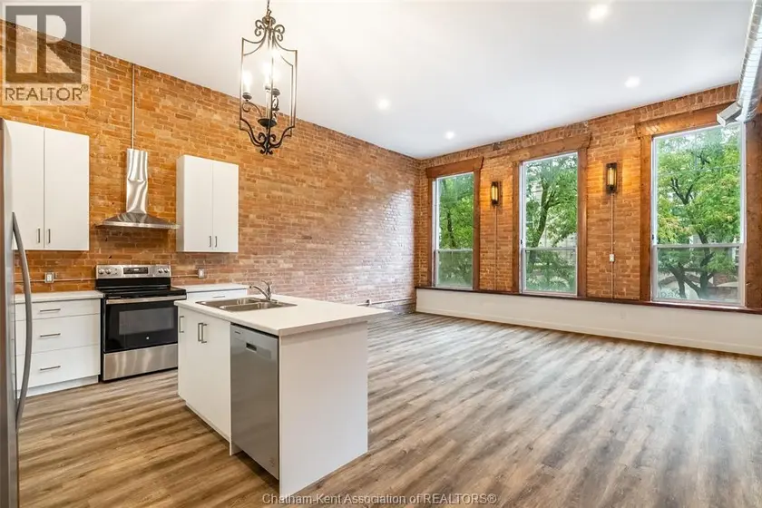 Apartment at 164 King STREET West Unit# 201, Chatham