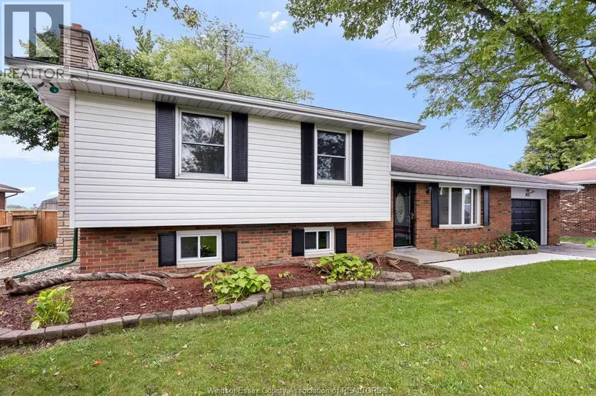 Detached at 851 County Rd 31, St. Joachim