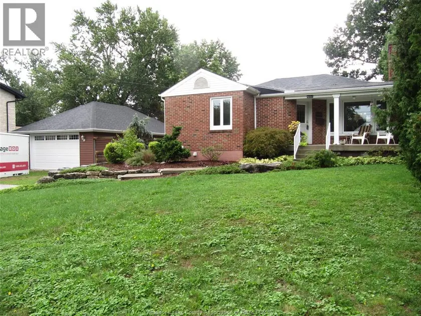 Detached at 4057 Casgrain, Windsor