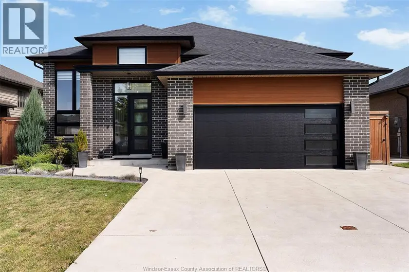 Detached at 378 WELSH, Amherstburg