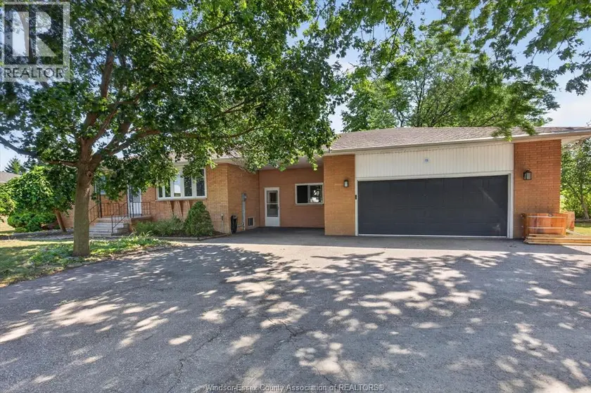 Detached at 1308 COUNTY RD 27, Lakeshore