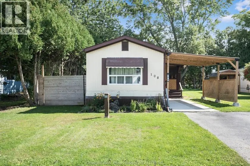 Detached at 108 REGENCY DRIVE, Chatham