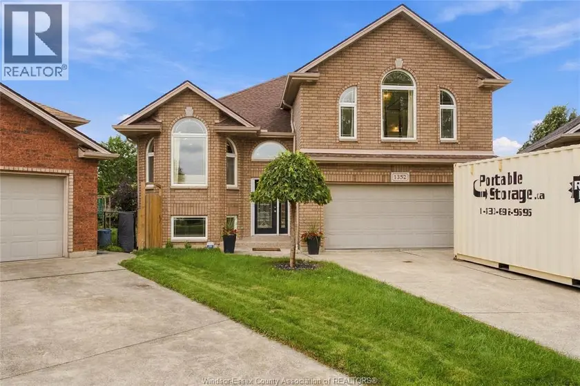 Detached at 1352 MERIDIAN, Windsor