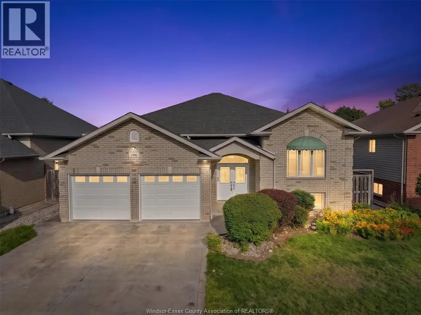 Detached at 1596 MORNINGSTAR AVENUE, Windsor