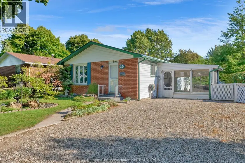 Detached at 27 Marion AVENUE, Chatham