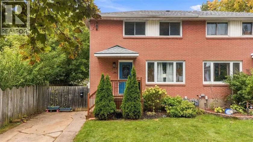 Semi-Detached/Link at 819 ELIZABETH AVENUE, Sarnia
