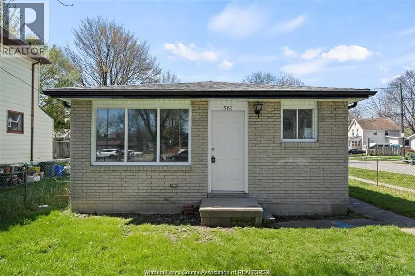 Detached at 561 CHIPPAWA STREET, Windsor