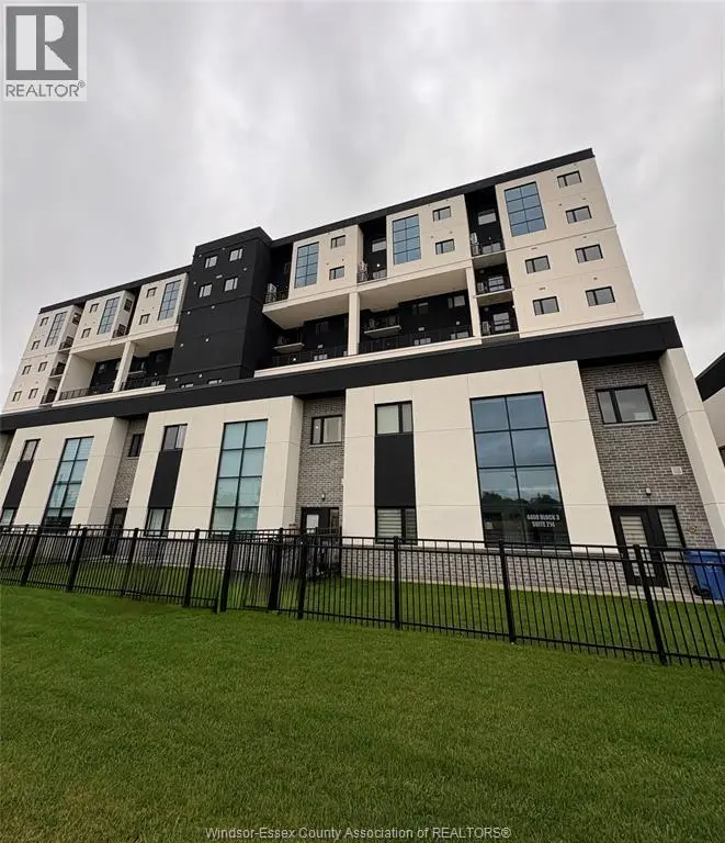 Apartment at 4400 LAURIER Unit# 601, LaSalle