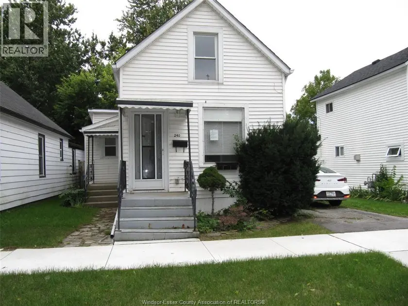 Detached at 240 George STREET, Amherstburg