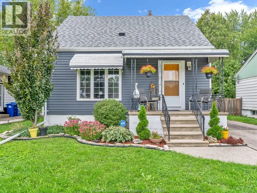 Detached at 1757 OLIVE ROAD, Windsor