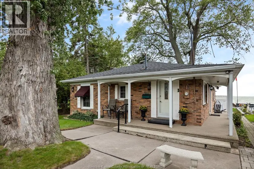 Detached at 13122 Riverside DRIVE East, Tecumseh