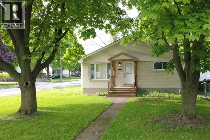 Detached at 755 Talfourd STREET, Sarnia