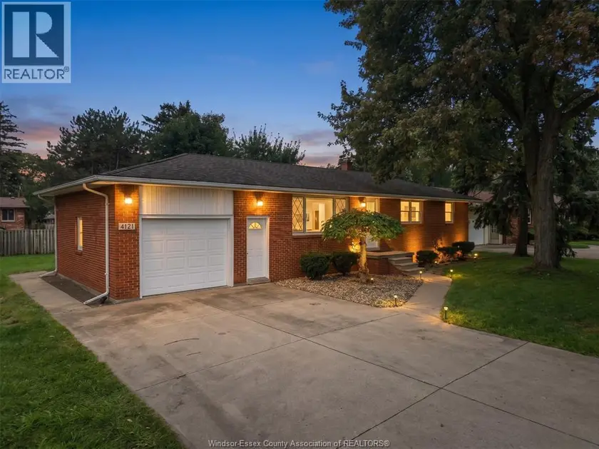 Detached at 4045 DOUGALL AVENUE, Windsor