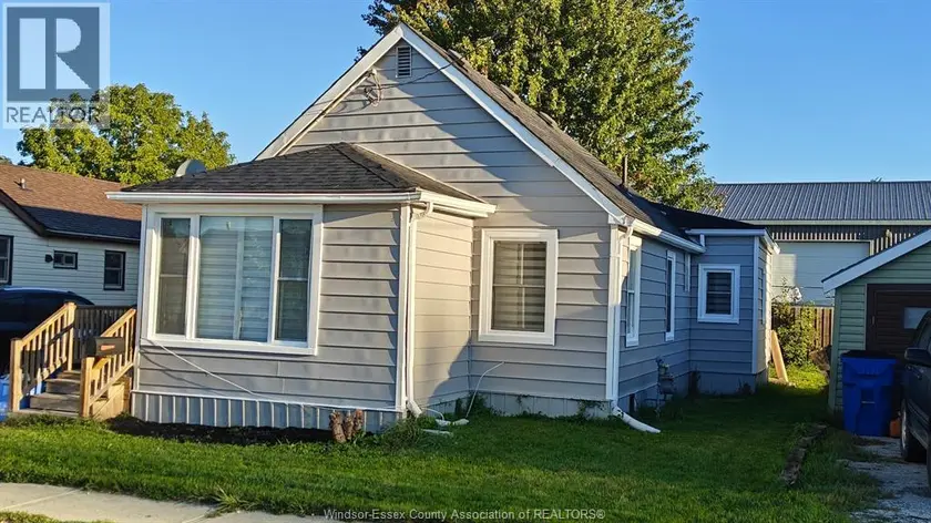 Detached at 13 WILLS STREET, Wallaceburg