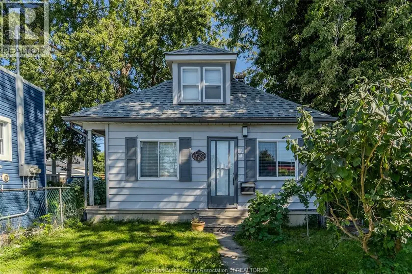Detached at 1468 Drouillard, Windsor