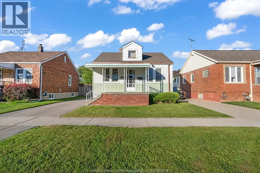 Detached at 1669 HICKORY ROAD, Windsor