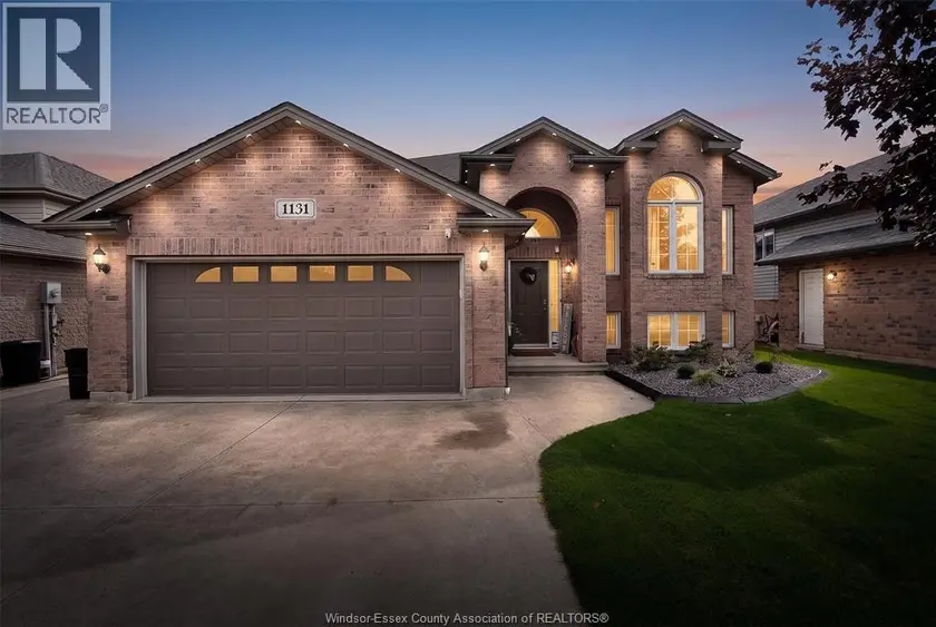 Detached at 1131 KING LOUIS, Lakeshore