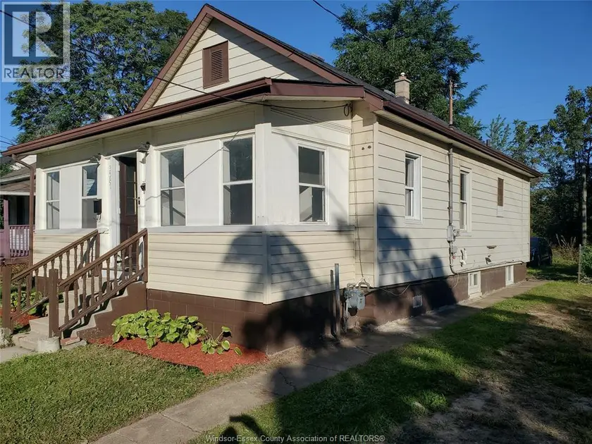 Detached at 3587 BLOOMFIELD, Windsor