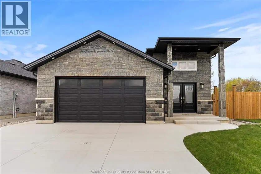 Detached at 199 THOMAS AVENUE, Wallaceburg