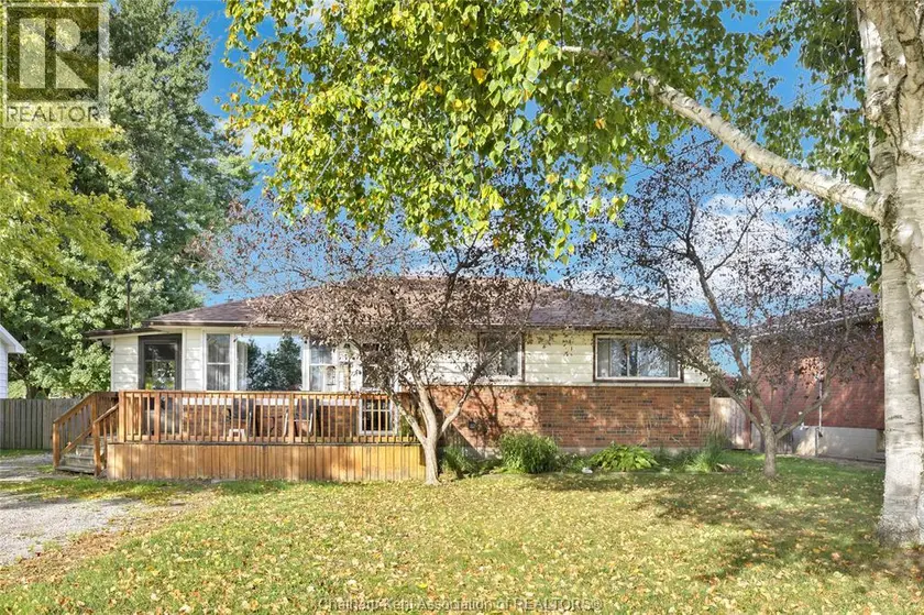 Detached at 686 Albert STREET, Wallaceburg