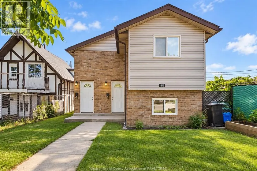 Detached at 1315 Henry Ford Centre Dr, Windsor