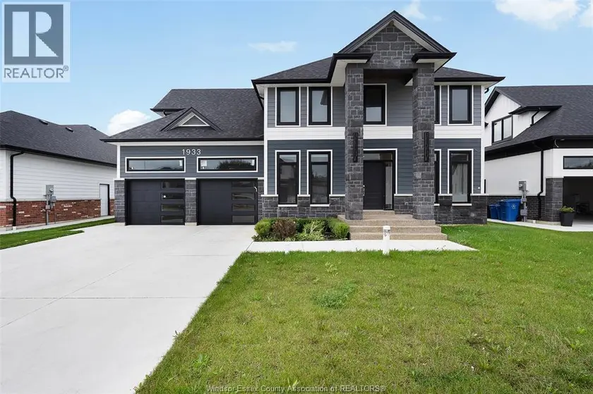 Detached at 1933 VILLA CANAL DRIVE, Kingsville