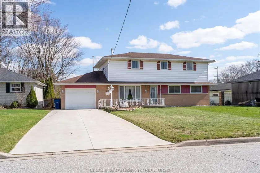 Detached at 16 ARTHUR DRIVE, Chatham