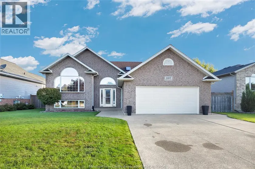 Detached at 237 WOODVIEW DRIVE, Essex