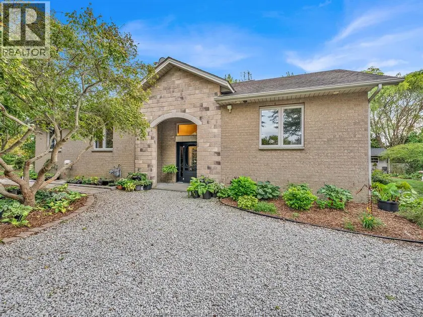 Detached at 15461 COUNTY RD 8, Essex
