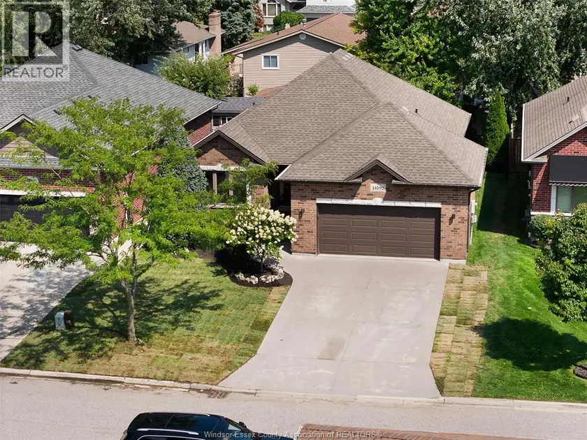 Detached at 11892 Boulder CRESCENT, Windsor