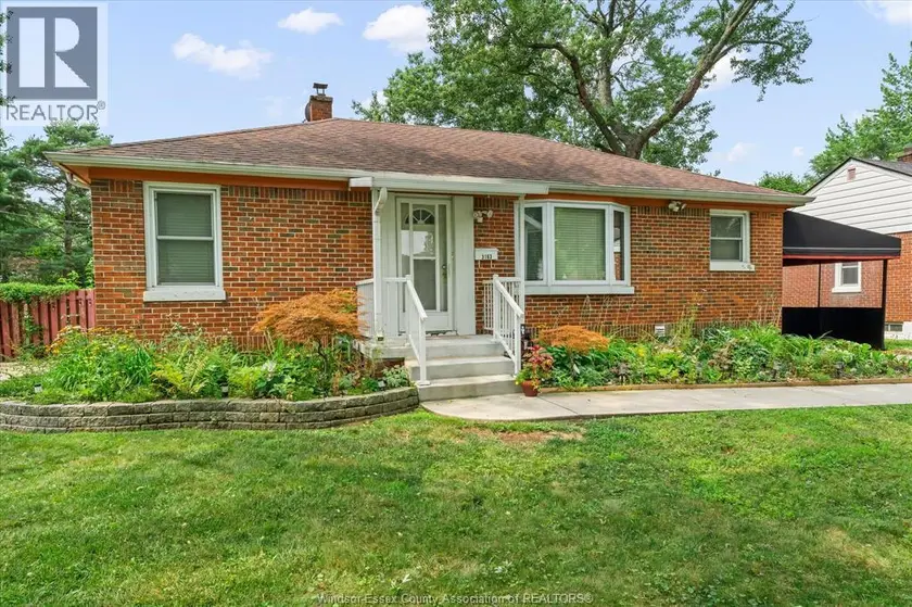 Detached at 3163 Curry AVENUE, Windsor