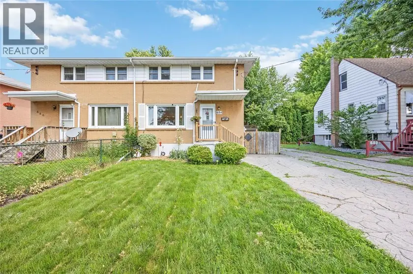 Semi-Detached/Link at 684 KEMBER AVENUE, Sarnia