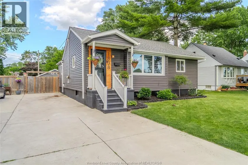Detached at 1838 Bernard ROAD, Windsor