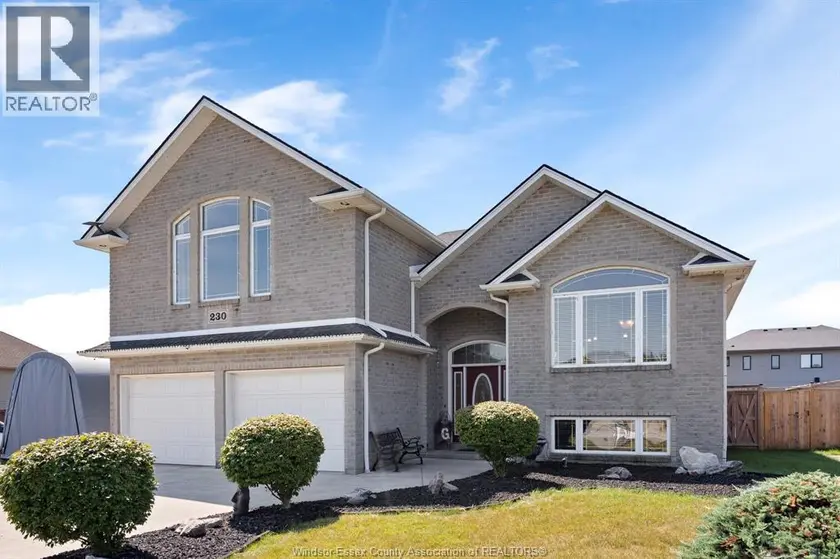 Detached at 230 ST PETER, Lakeshore