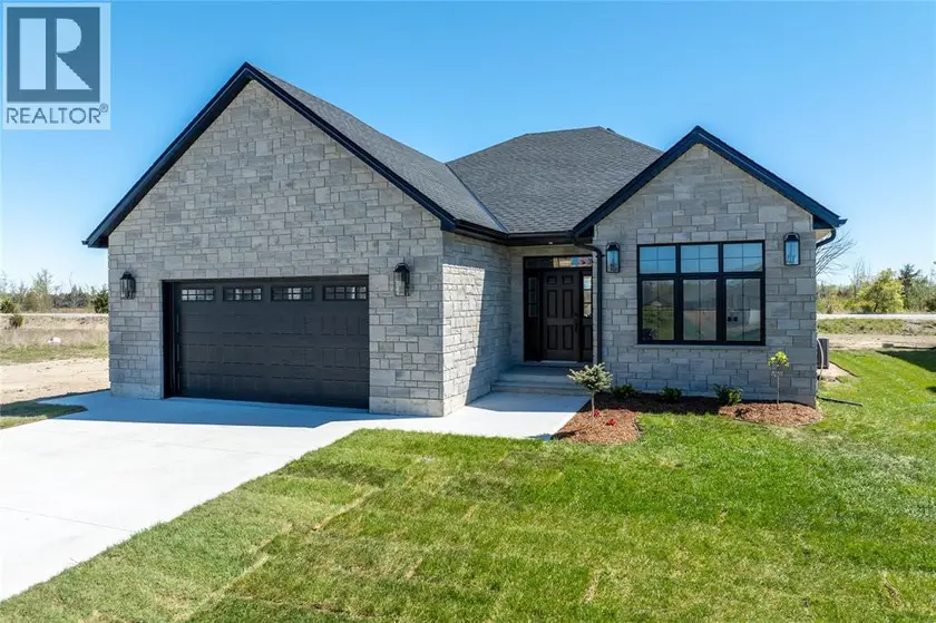 Detached at 3503 PAUL CRESCENT, Plympton-Wyoming