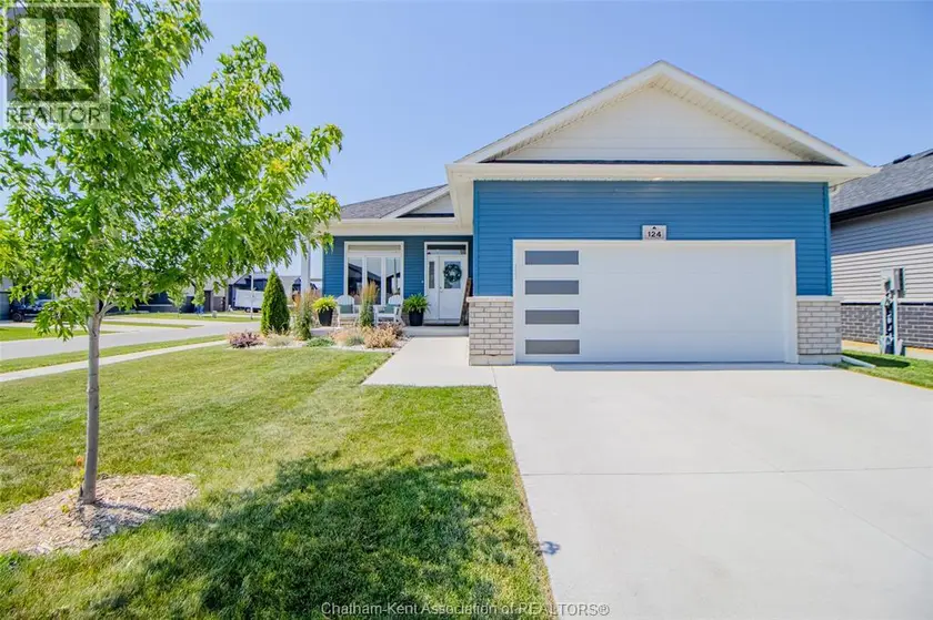 Detached at 124 Grassland GROVE, Chatham